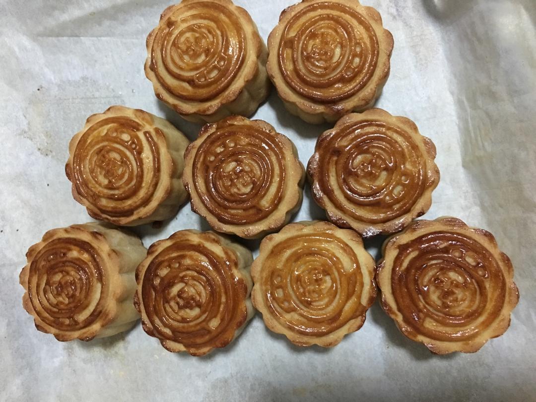 广式月饼——蛋黄莲蓉月饼