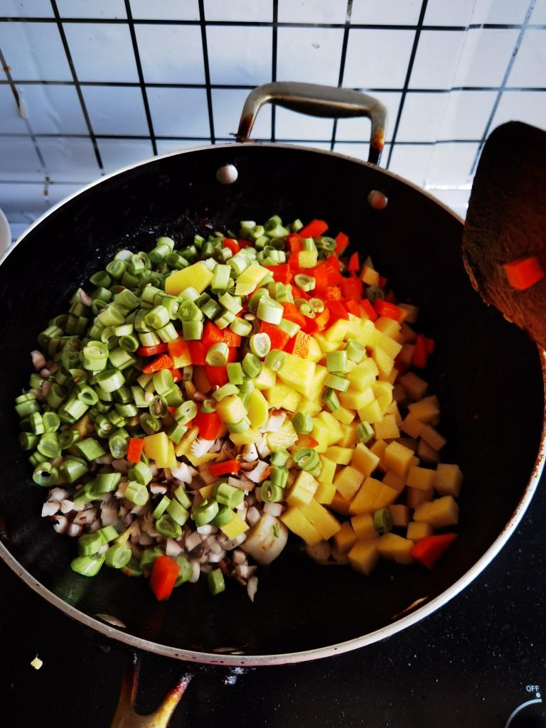 家味道~快手牛肉臊子面的做法 步骤11