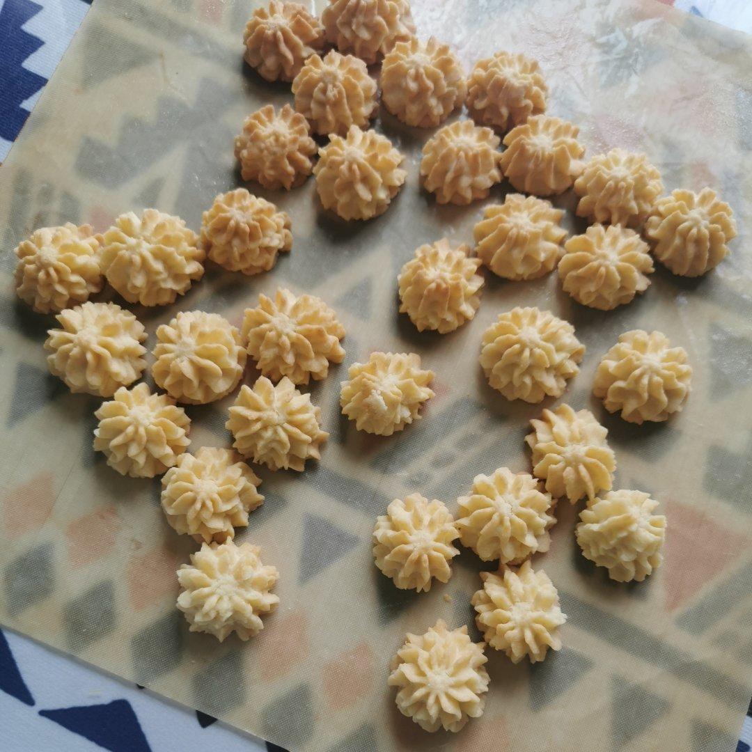 被业界猜了很久的网红牛油小花曲奇配方，酥的掉渣