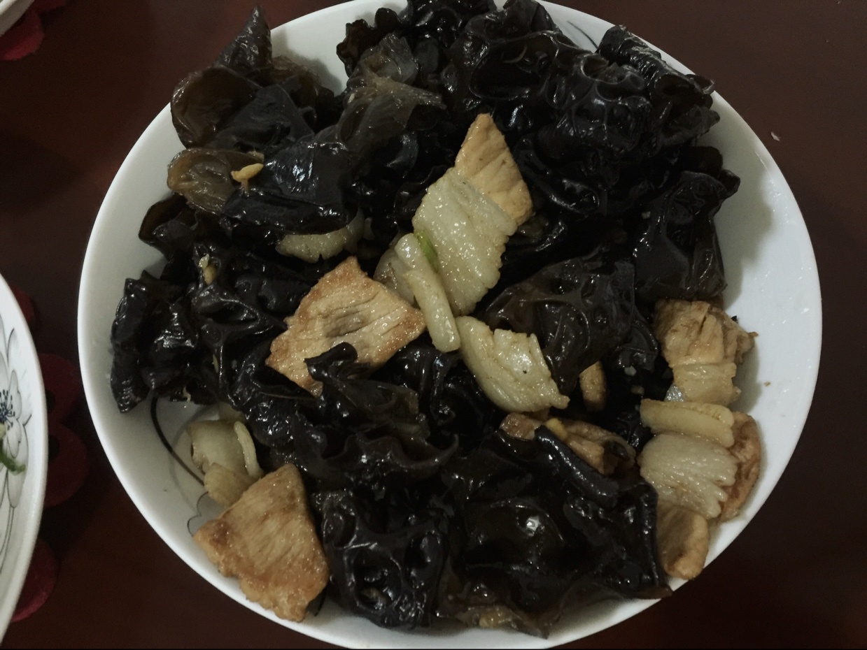 木耳炒肉