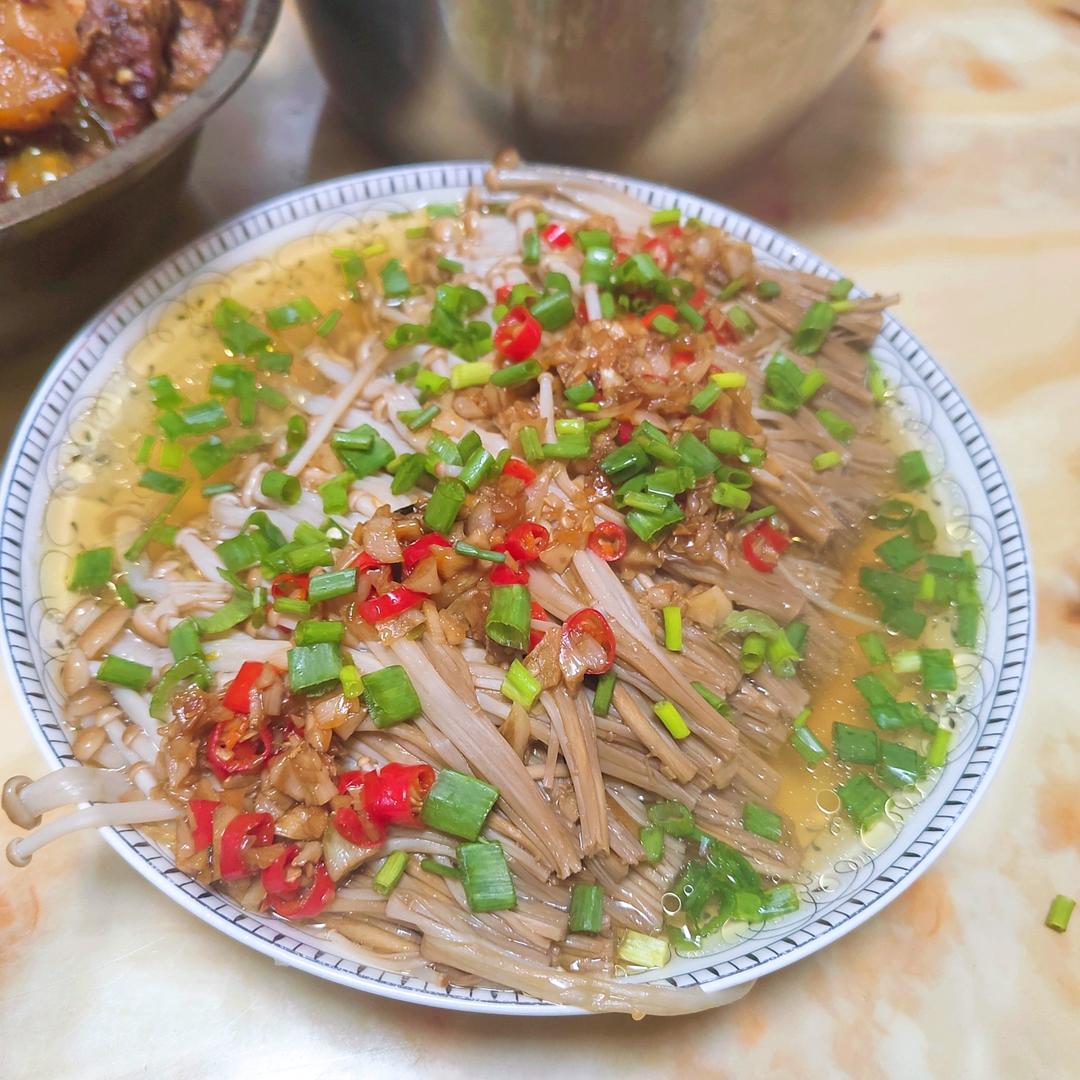 超级下饭的蒜蓉金针菇！好吃到爆