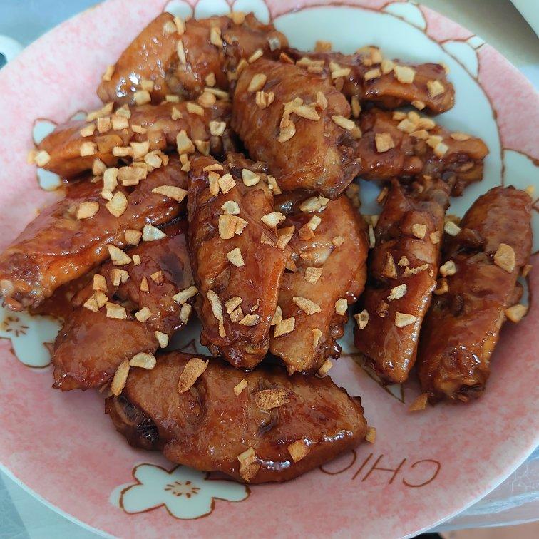 不要再可乐鸡翅了，求求你试试蒜香鸡翅吧，香味捅破天花板！