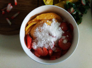 草莓芒果派的做法 步骤4