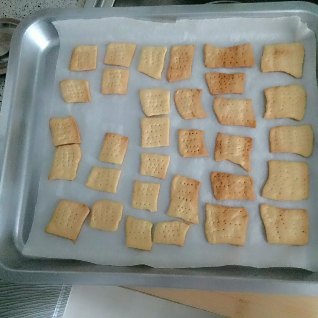 零经验也不怕：葱香苏打饼，据说好吃到六亲不认