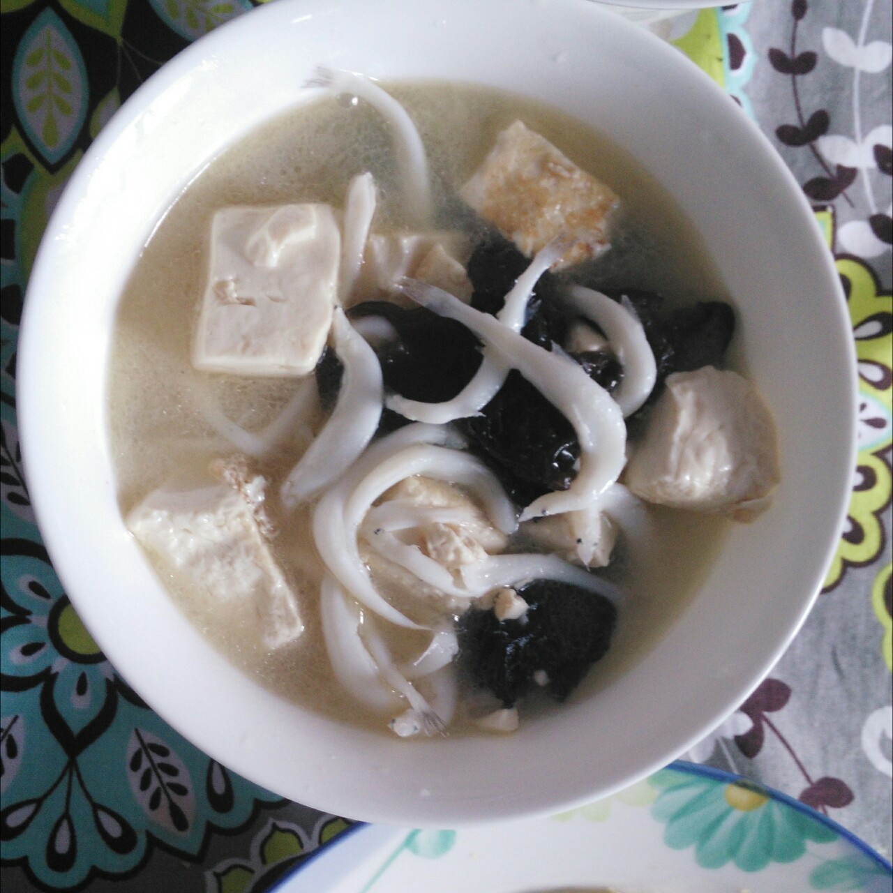 银鱼豆腐汤