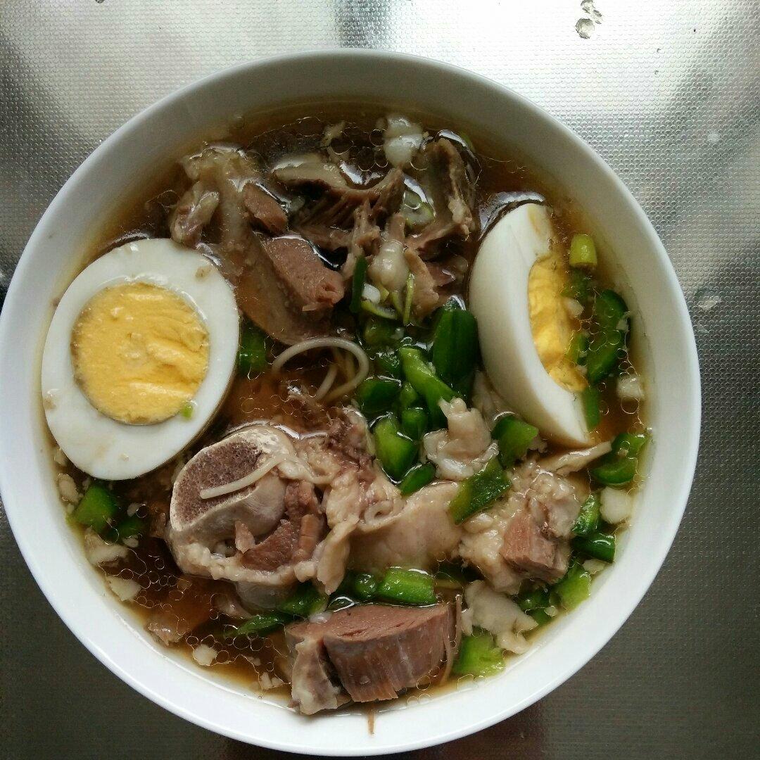 城市温柔做的羊肉面