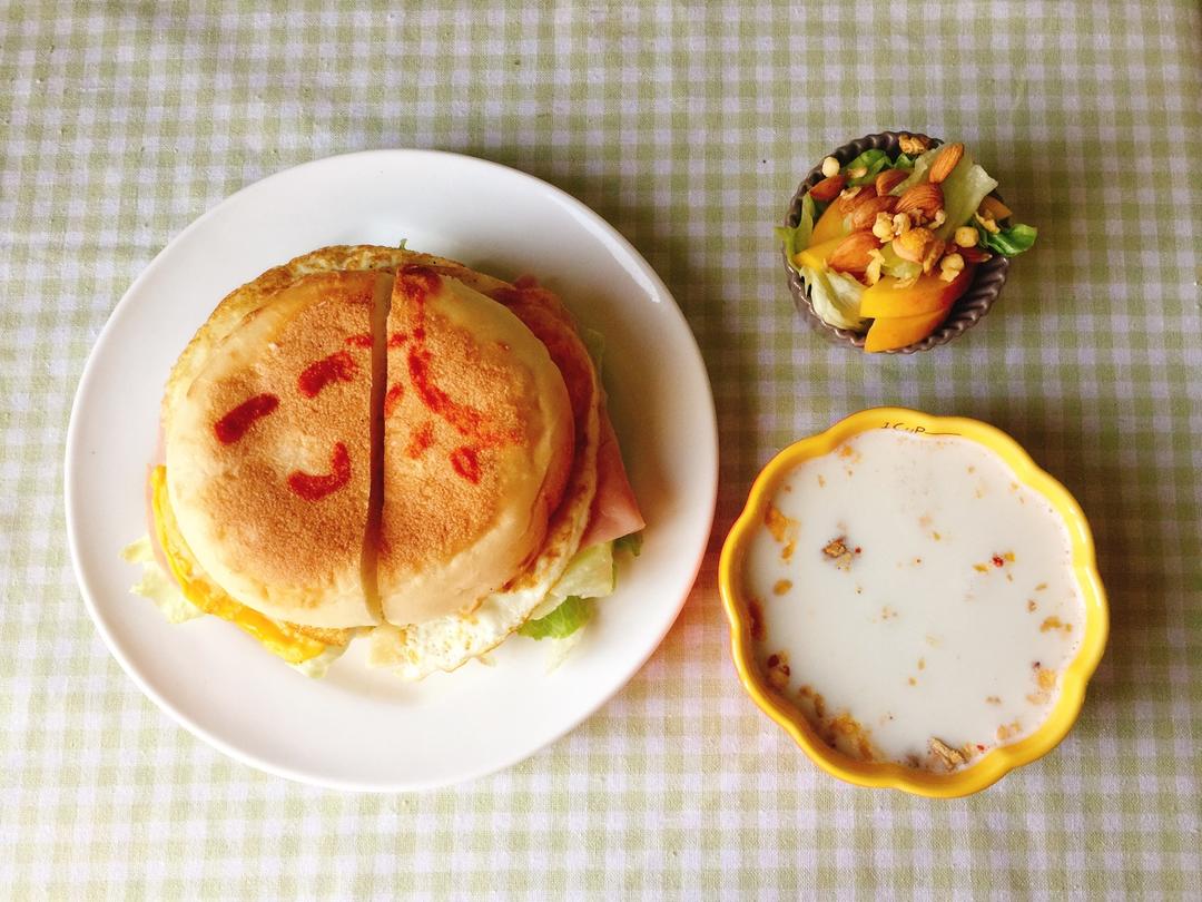 每天，叫醒我的是早餐