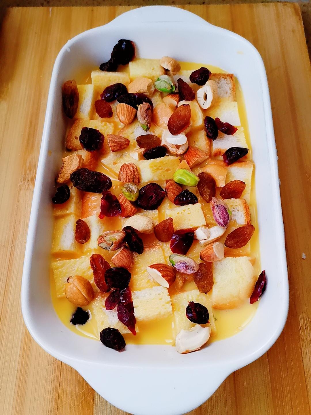 面包布丁（简单早餐）的做法