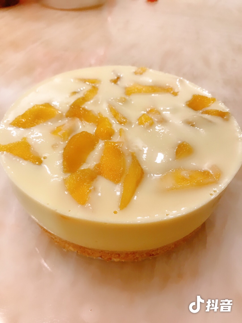 是谁的小可爱呀呢做的芒果酸奶慕斯蛋糕60免打发免烤箱无淡奶油