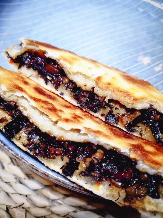 舍下物杂货小铺做的梅干菜馅饼