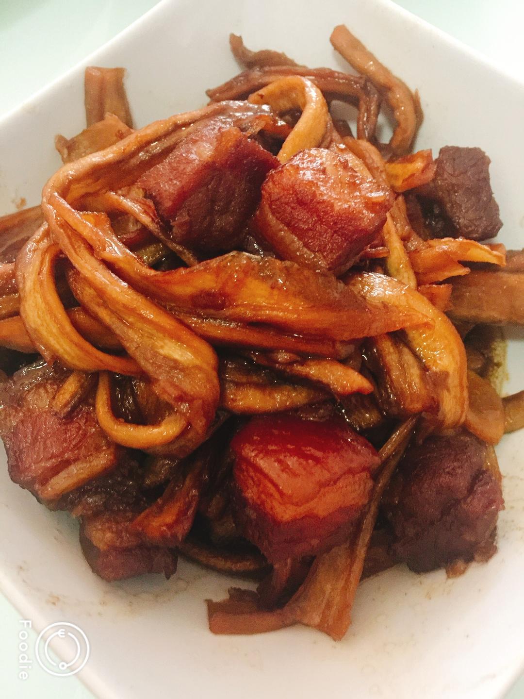 红烧肉炖葫芦条