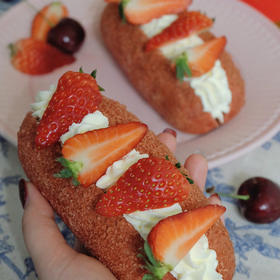 什么？在家也能做出和奈雪同款的草莓魔法棒面包！？