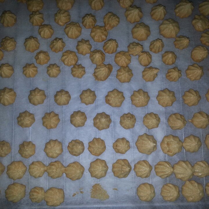 蛋白糖（烤箱做蛋白糖）