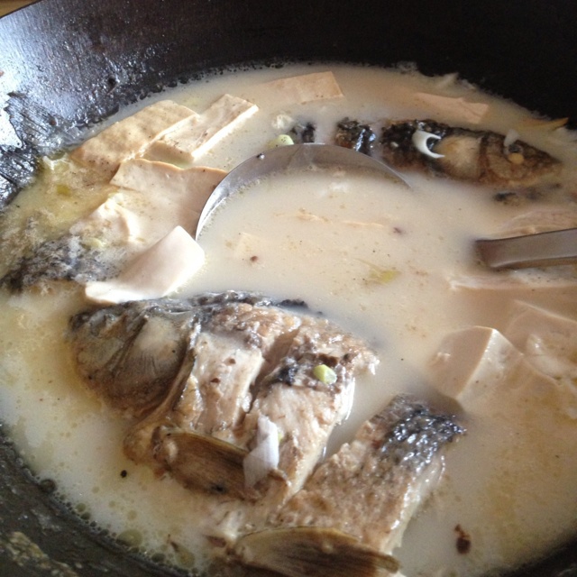 鲫鱼豆腐汤