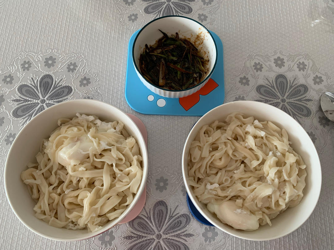 一屋，二人，三餐，四季