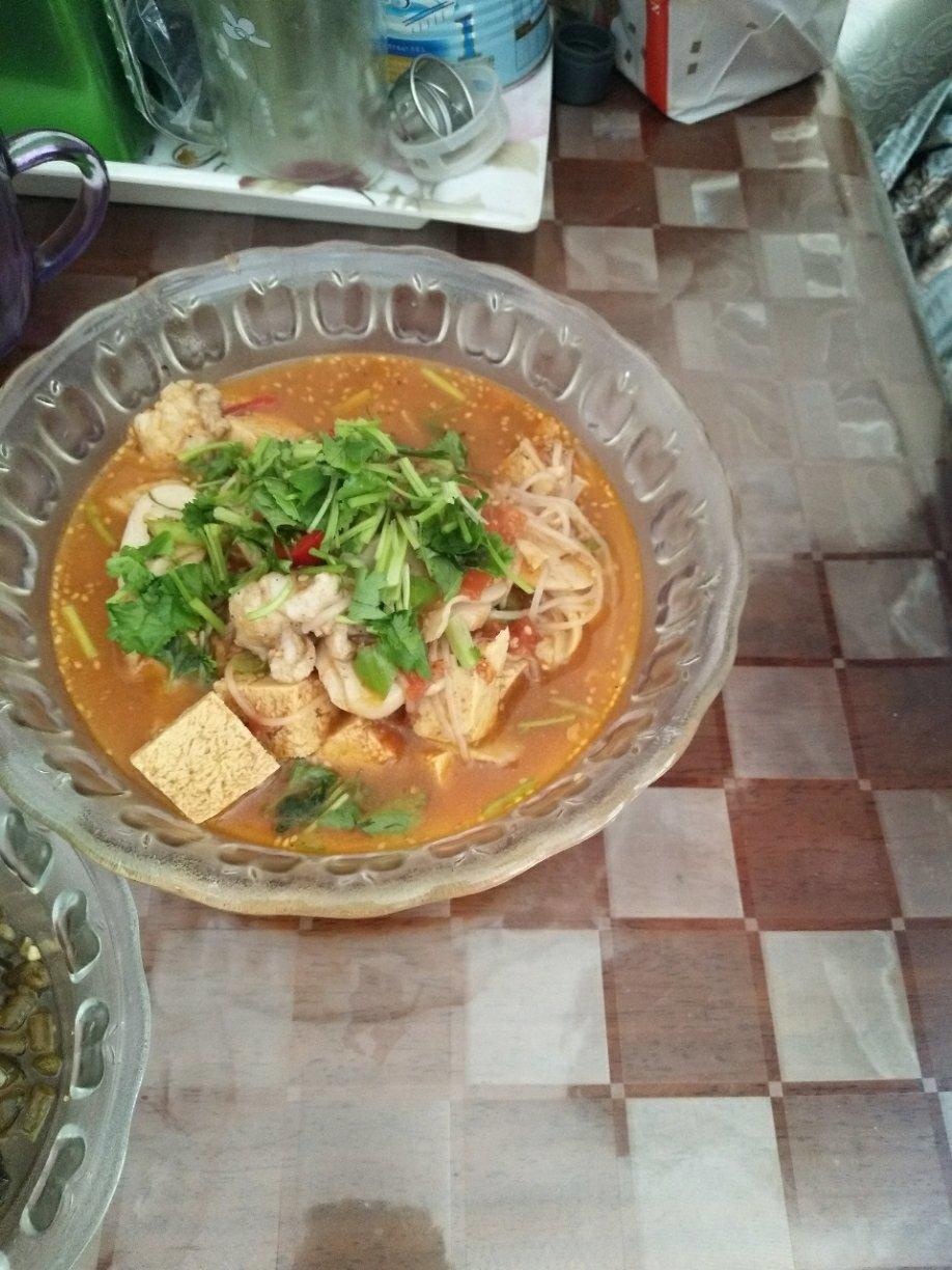 番茄锅酸汤龙利鱼