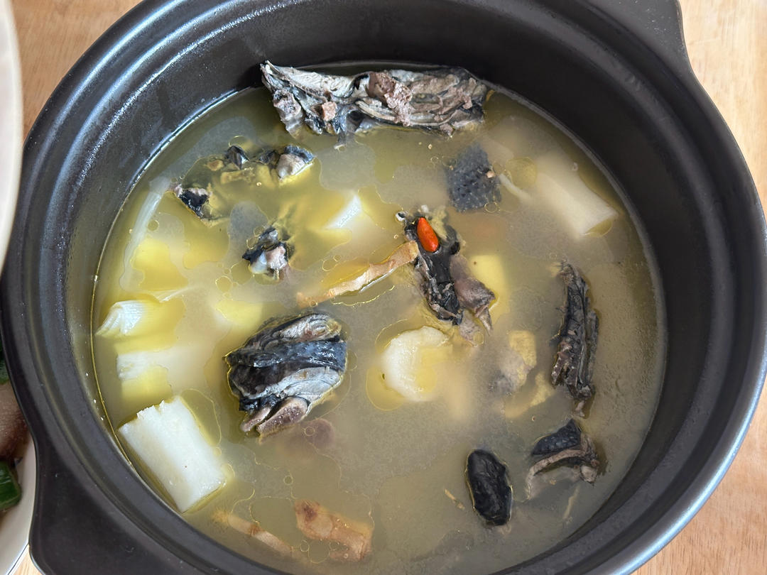 山药枸杞乌鸡汤