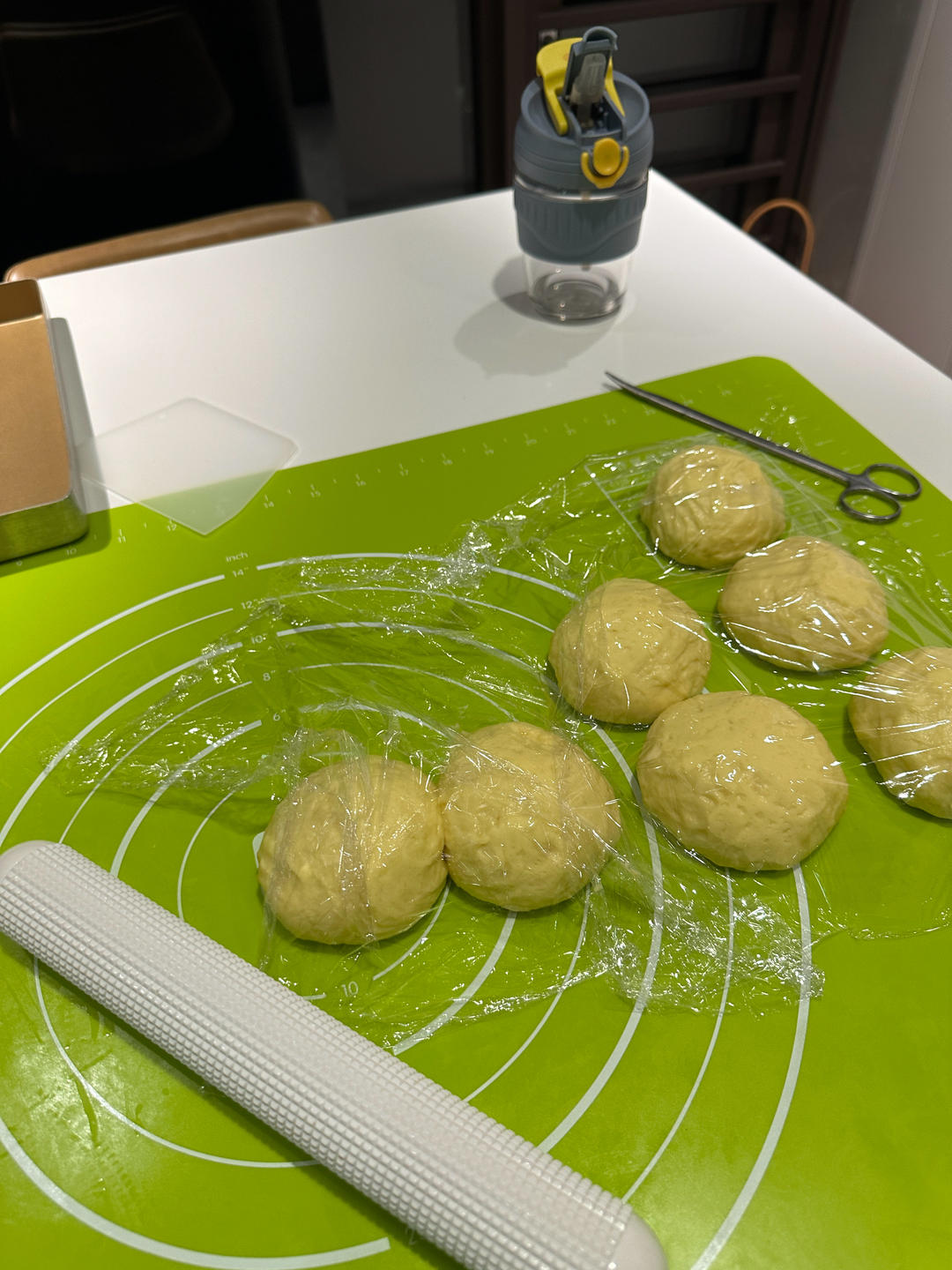 软到不知所措的牛奶卷