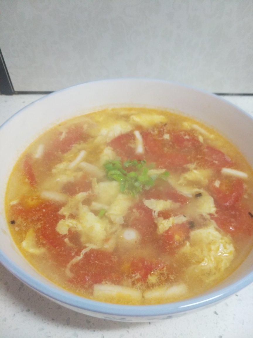 西红柿鸡蛋蘑菇汤