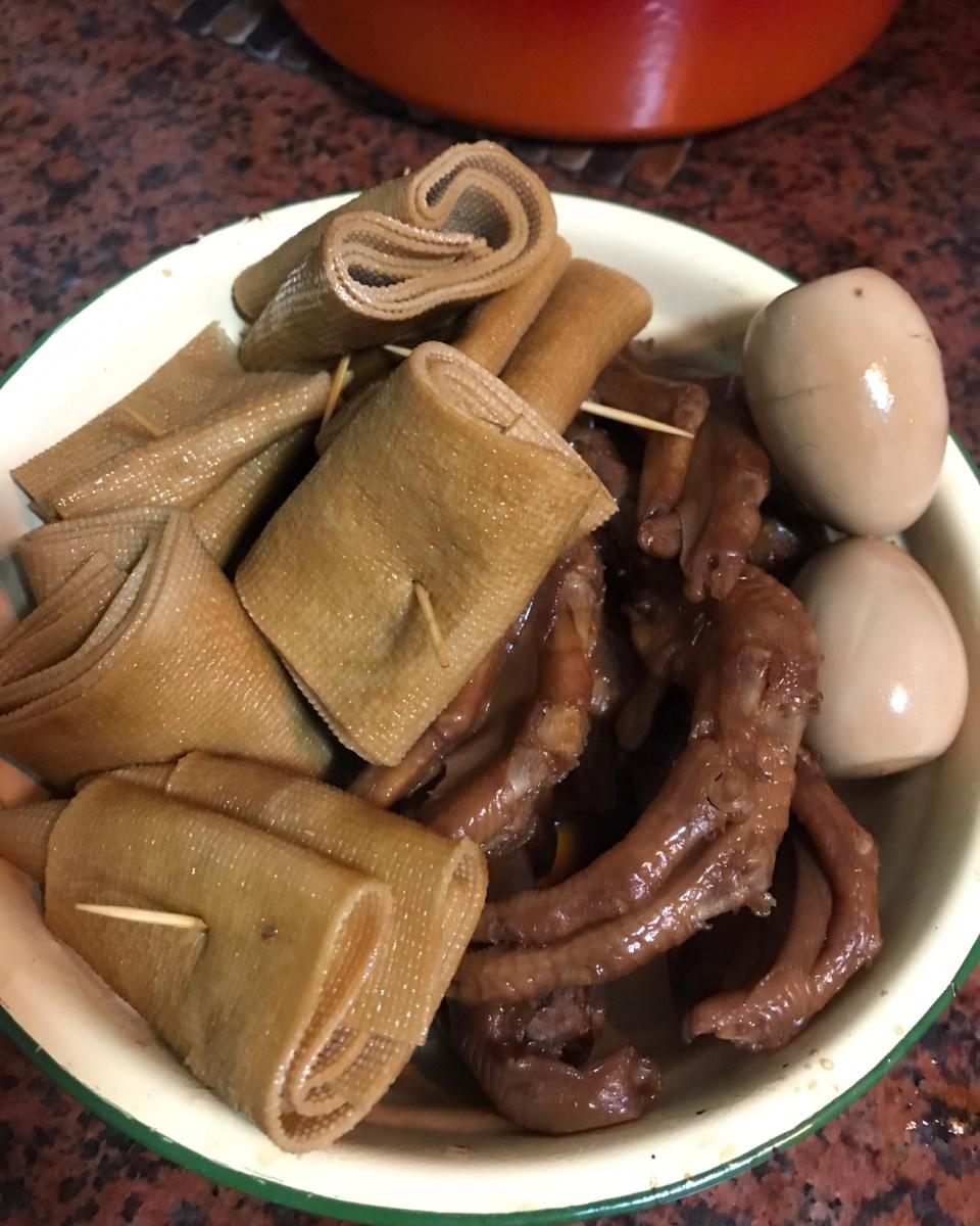 超好吃的卤鸭掌
