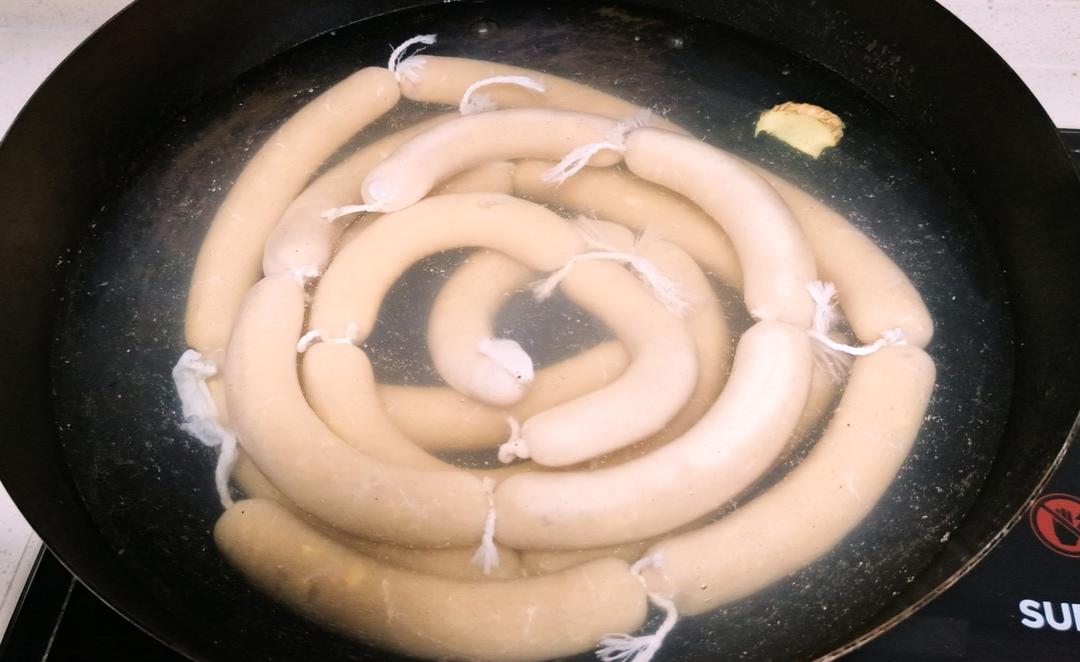 馋哭隔壁小孩自制无添加黑椒玉米鸡肉脆皮肠