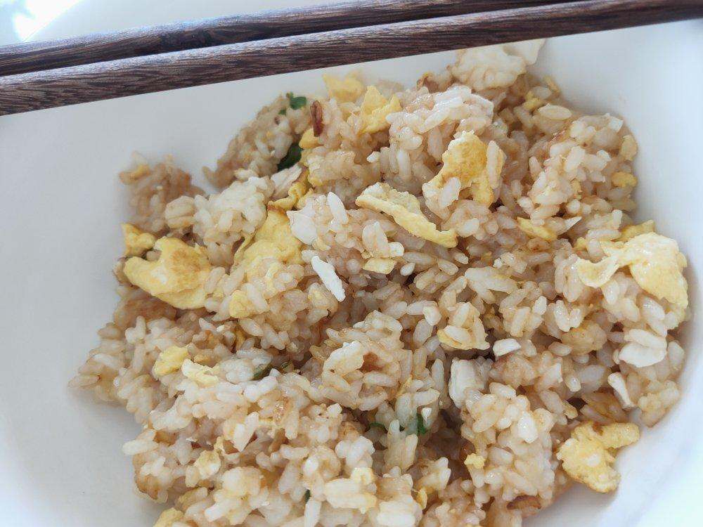 好吃到停不下来的酱油蛋炒饭
