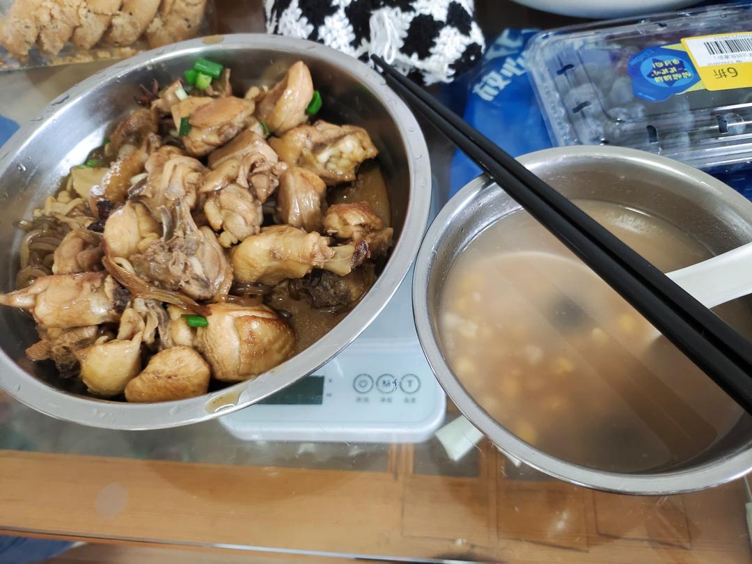 小鸡炖蘑菇