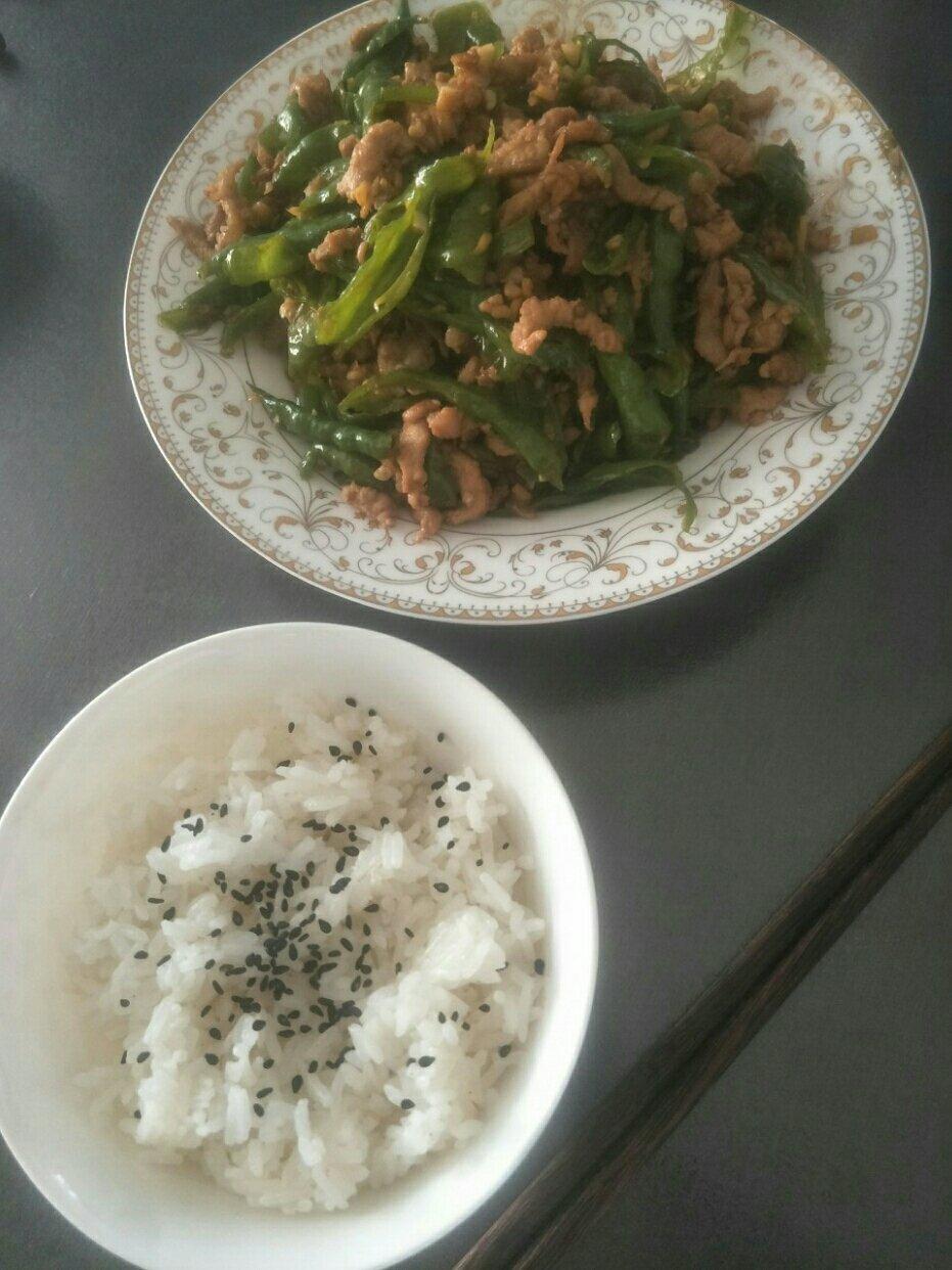 孜然青椒炒肉