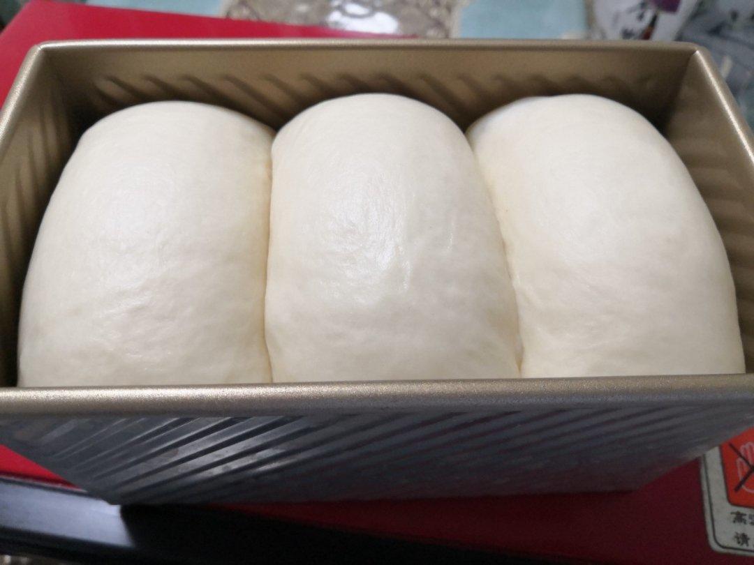 超柔牛奶棉花吐司（最详细的吐司食谱）