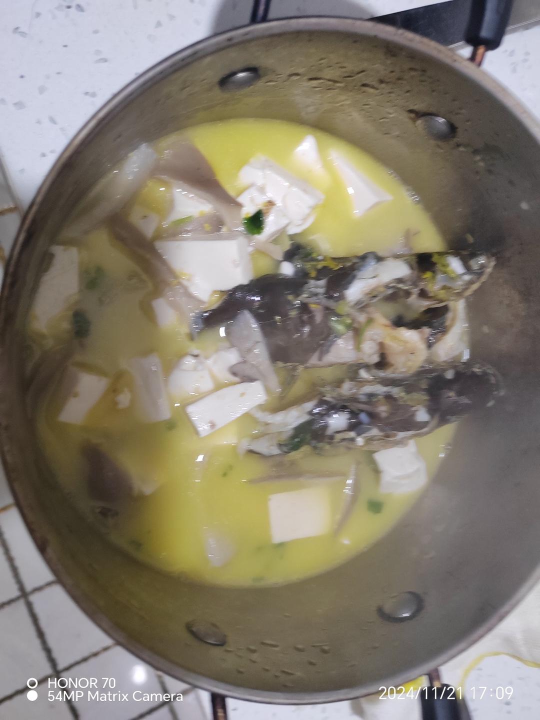 昂刺鱼豆腐汤（黄辣丁）