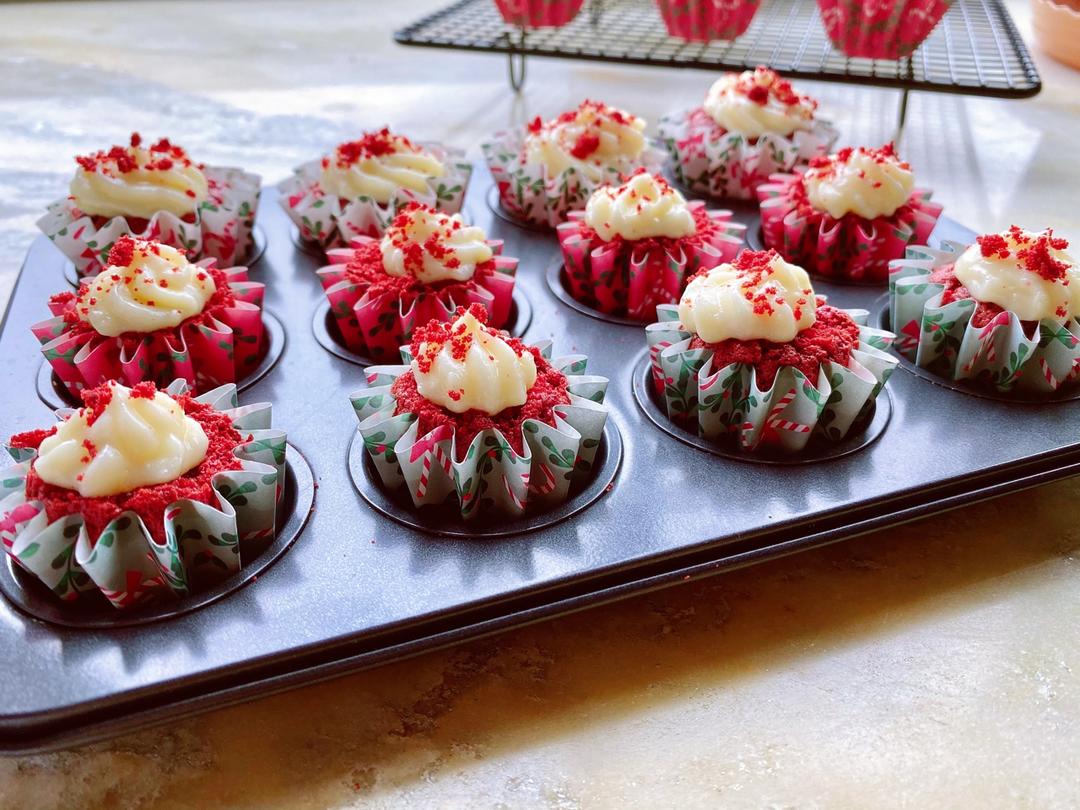 红丝绒杯子蛋糕Red velvet cupcake －红曲版本