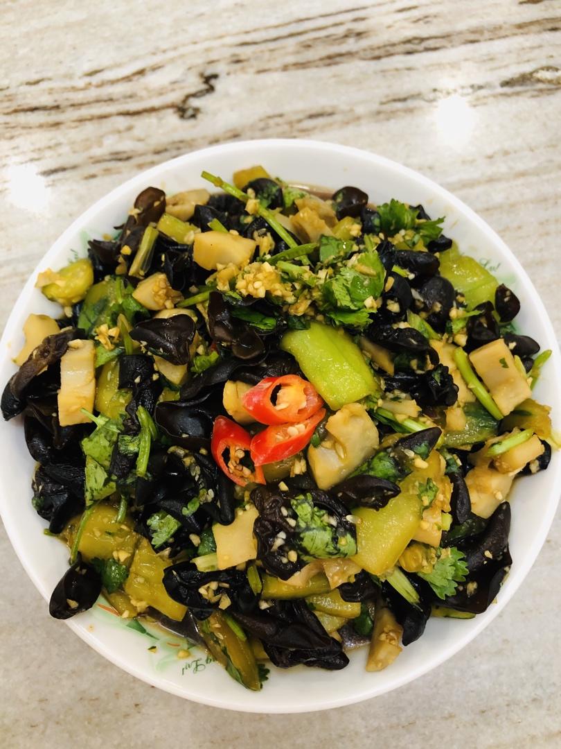 赞不绝口拍黄瓜🥒
