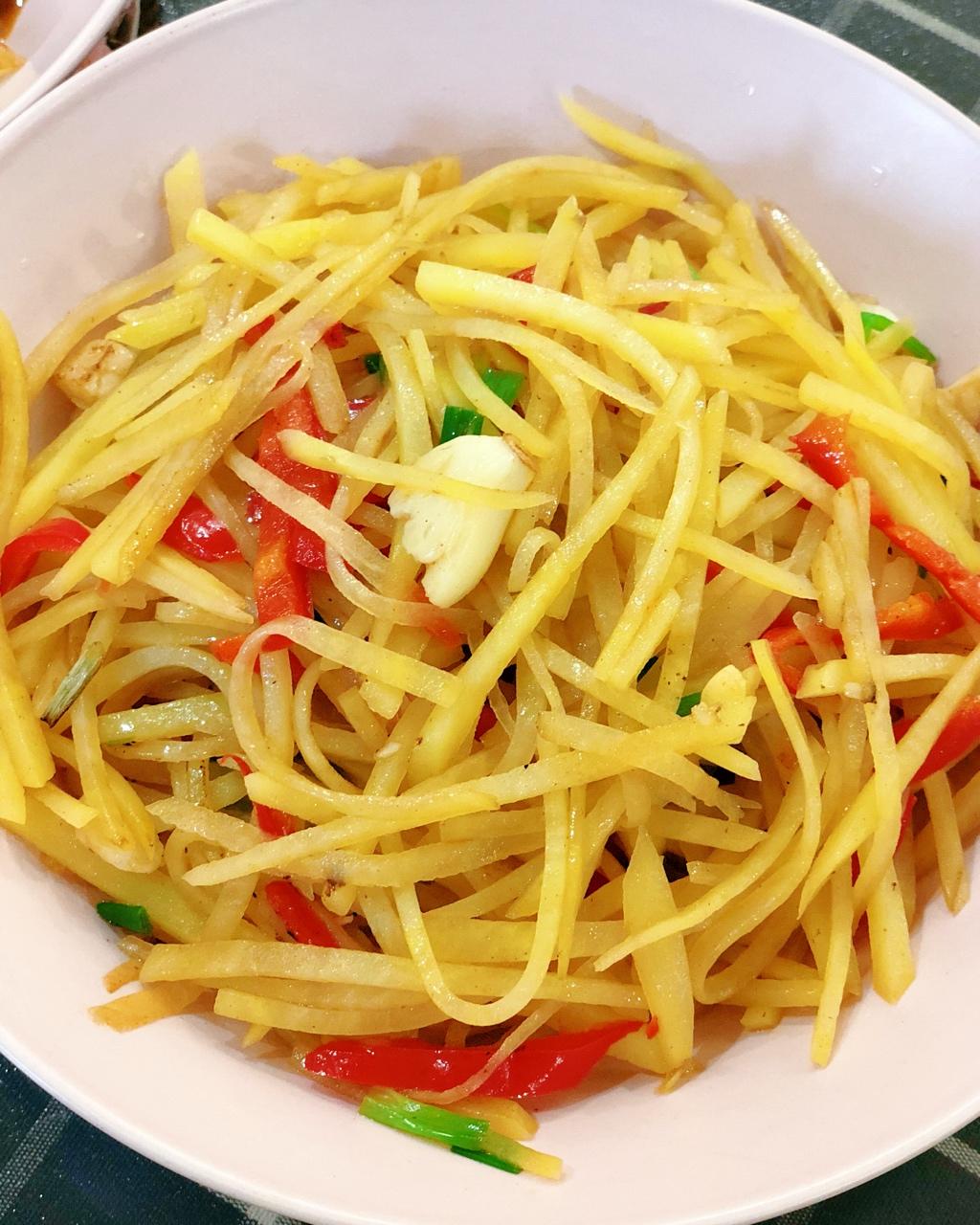 甜奶油做的素炒尖椒土豆丝