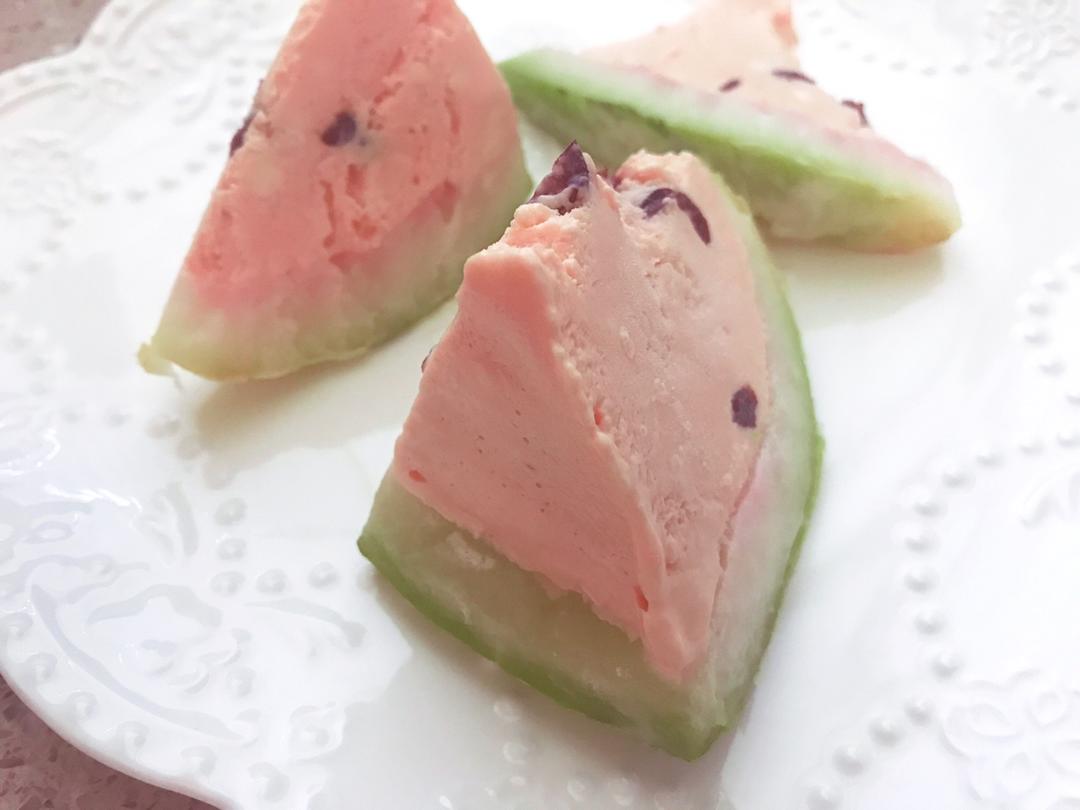 西瓜冰淇淋