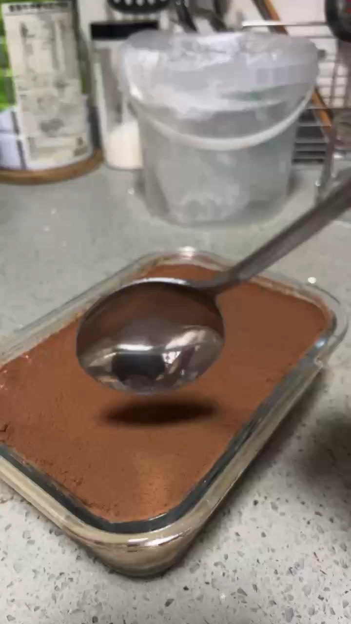在欧洲学会的经典版提拉米苏
