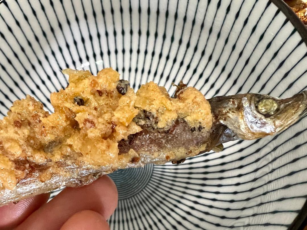 最快捷的金沙多春鱼的做法