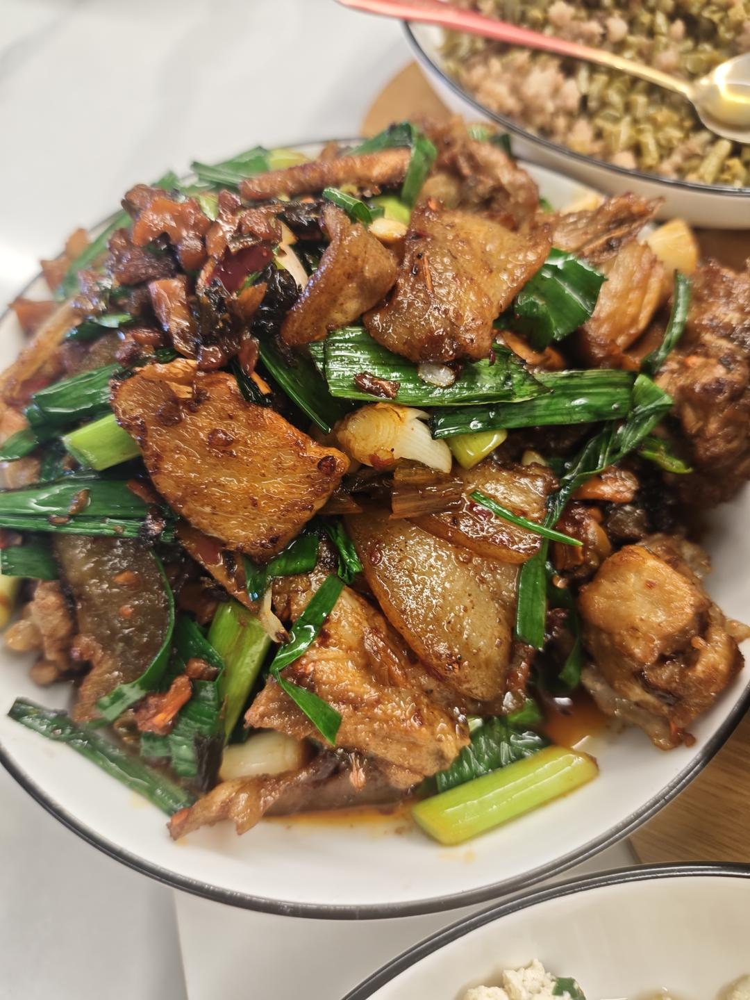 蒜苗回锅肉——经典川菜