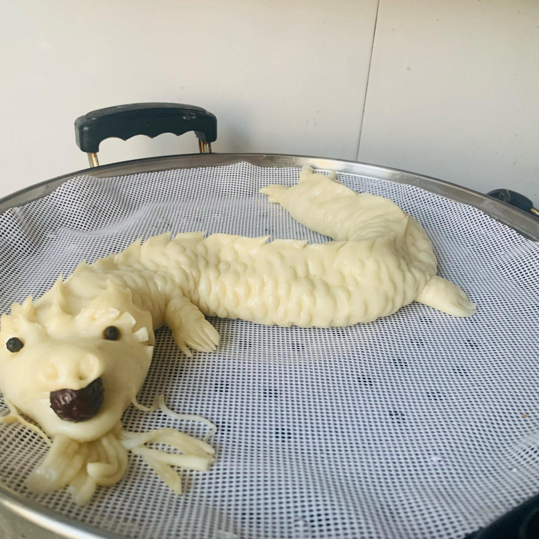 「龙形馒头」也可用南瓜