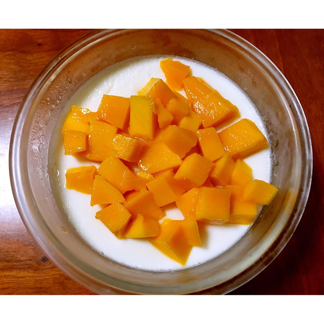 广东特色甜品—双皮奶