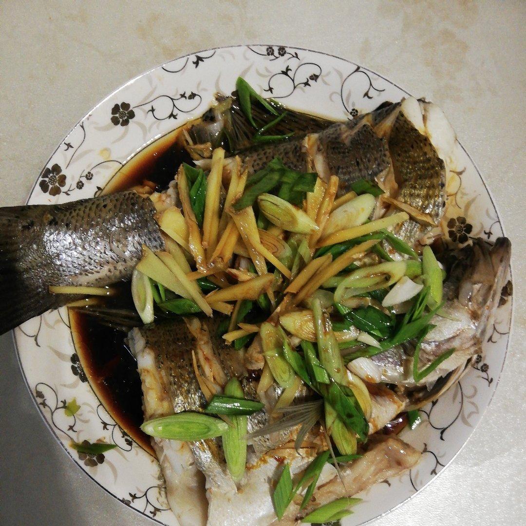 清蒸鲈鱼