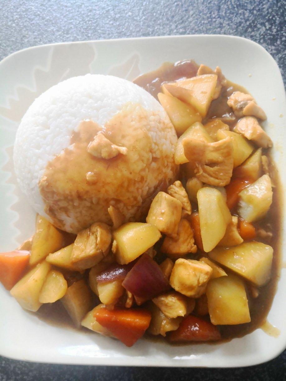 咖喱鸡肉饭