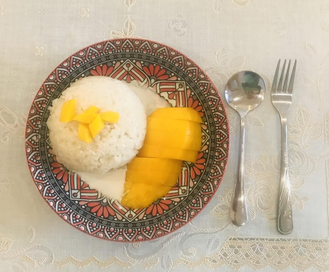 椰浆芒果糯米饭（附芒果玫瑰花做法）