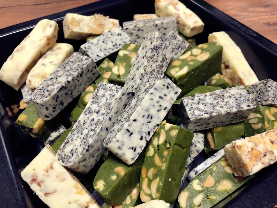 缤纷牛轧糖