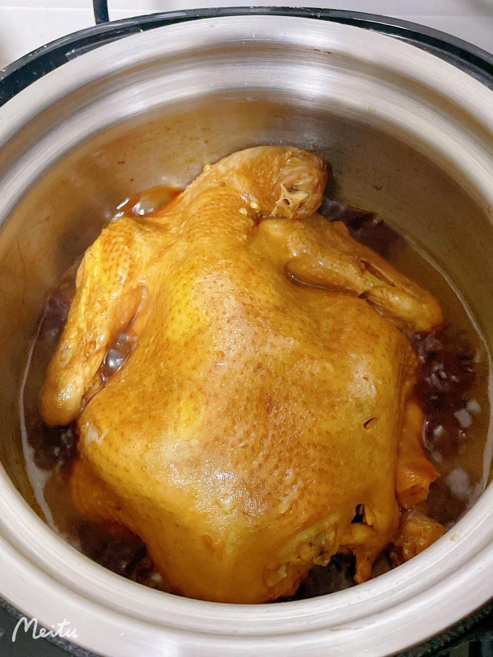 懒人版电饭煲焖整鸡（不加一滴水，肉质酥烂入味！）