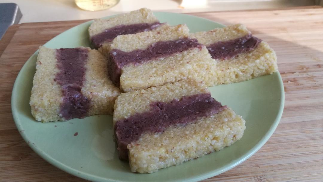 爱做菜的麦兜做的豆沙黄米年糕