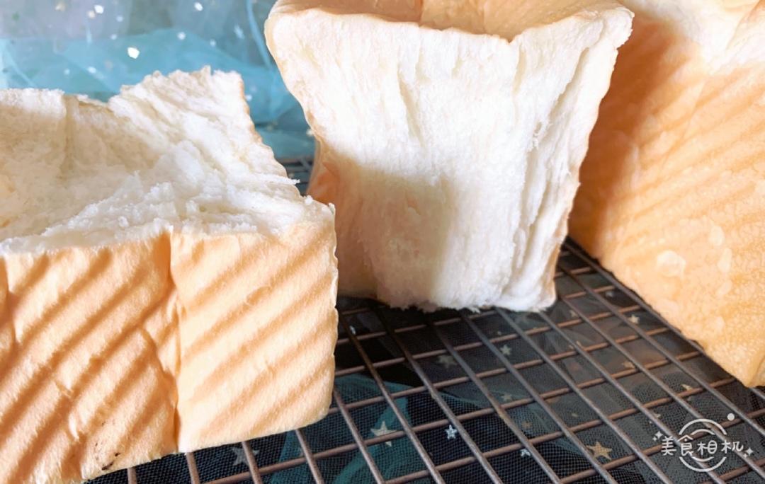 超级绵~奶白吐司
