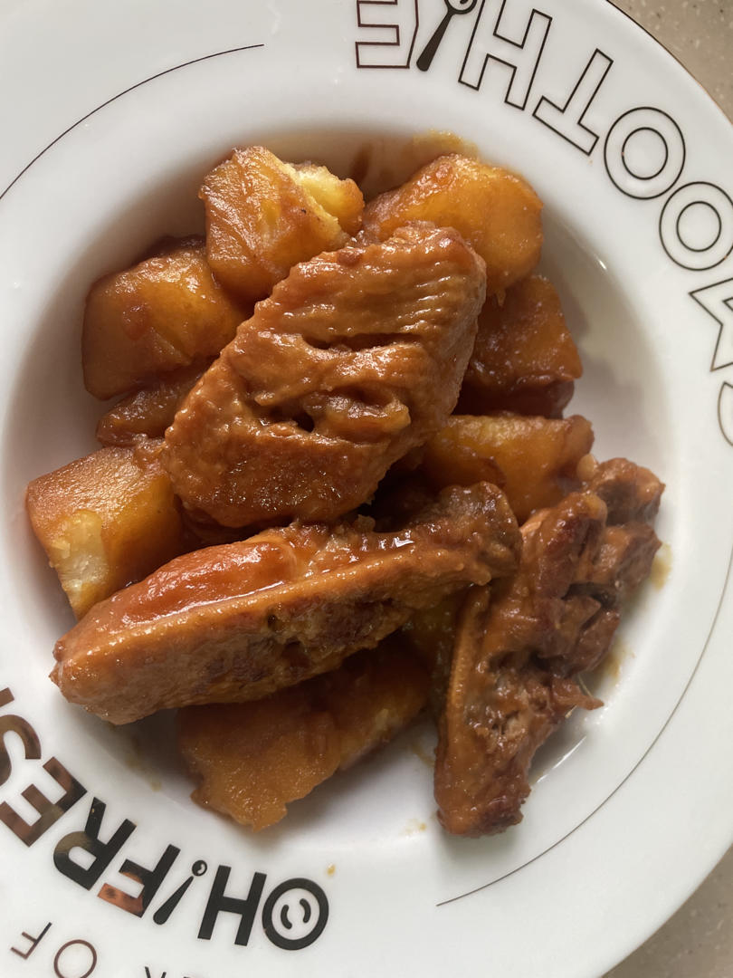 家常版红烧鸡翅土豆