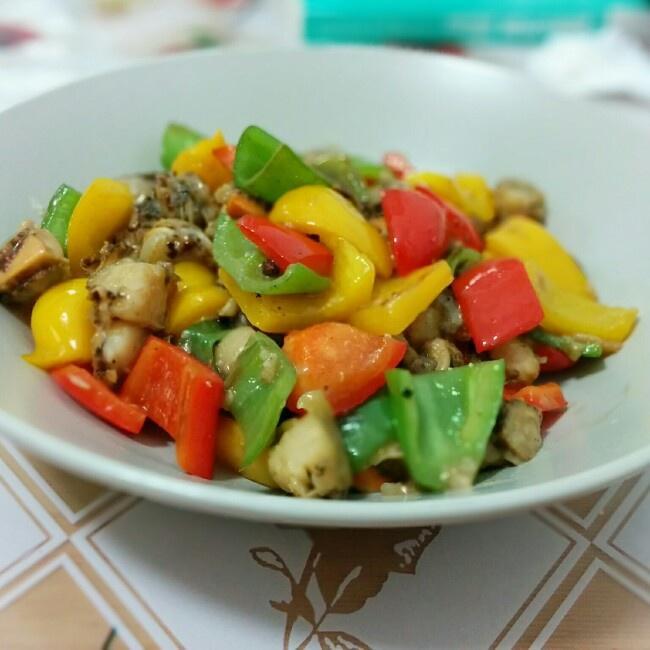 三色椒炒元贝肉