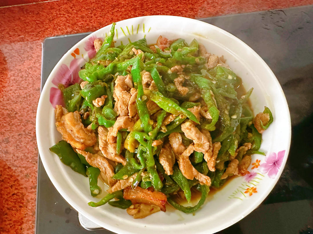 ‼️好吃到舔盘的青椒肉丝盖浇饭