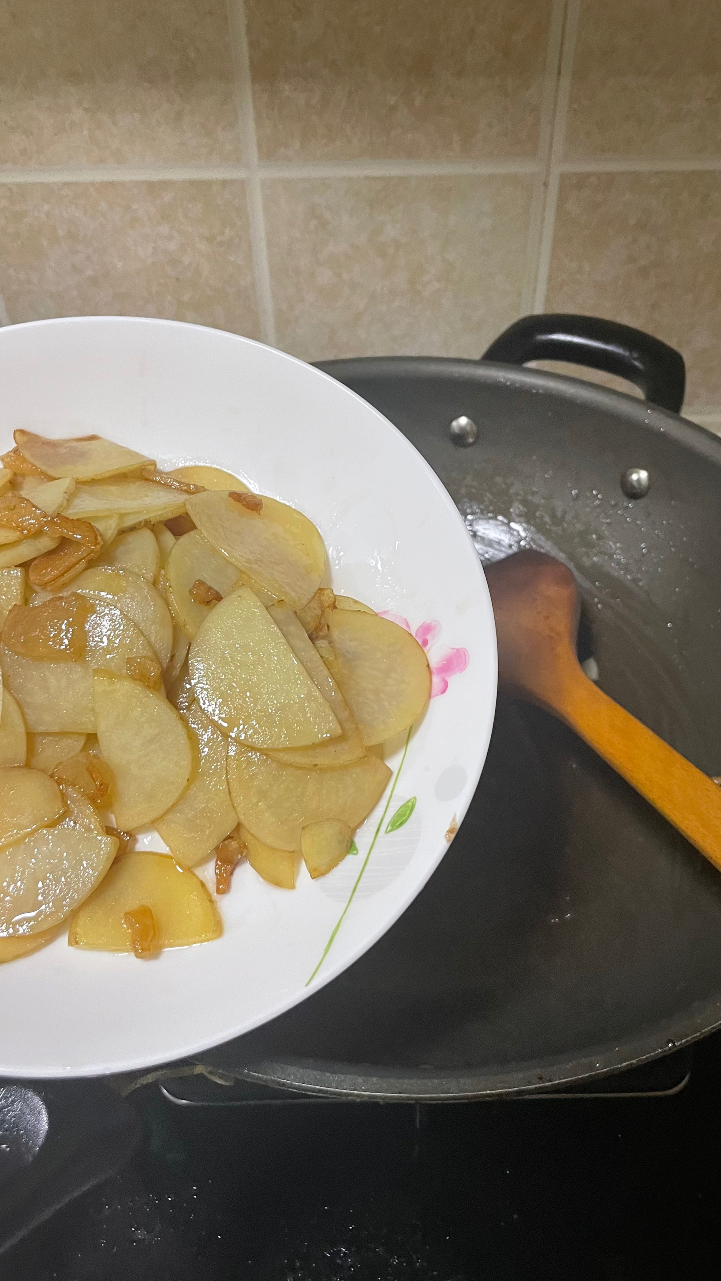 土豆做菜的第n种办法——小炒土豆片的做法 步骤9